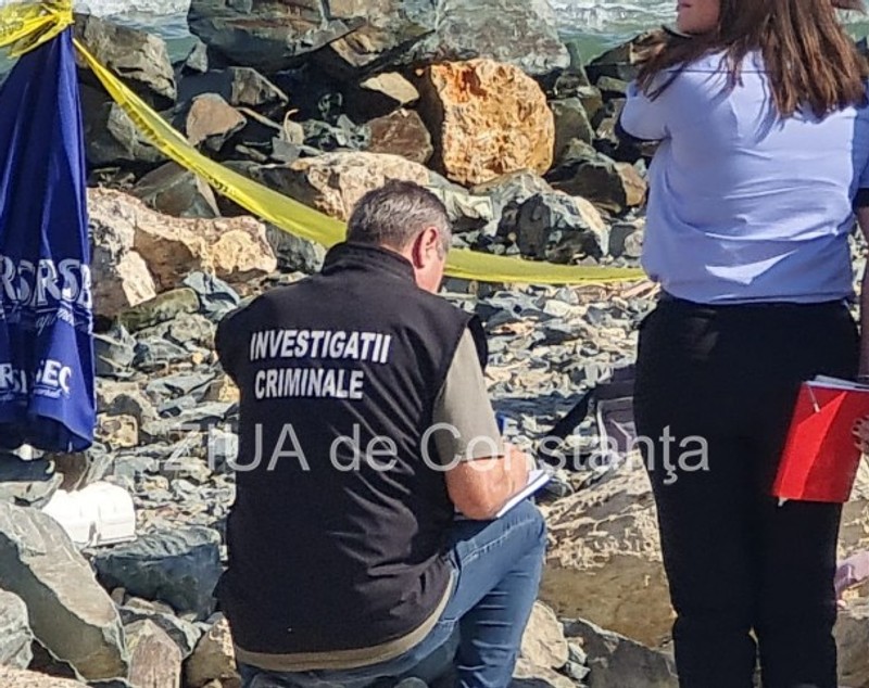 Cadavrul unui bebeluș, găsit pe plajă, la Eforie Nord. „Era într-un săculeț menajer închis”