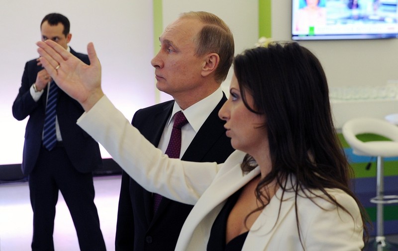 Rușilor li se spune la TV că armata lui Putin a cucerit Kievul în primele 7 zile ale invaziei, apoi l-a  dat înapoi ucrainenilor