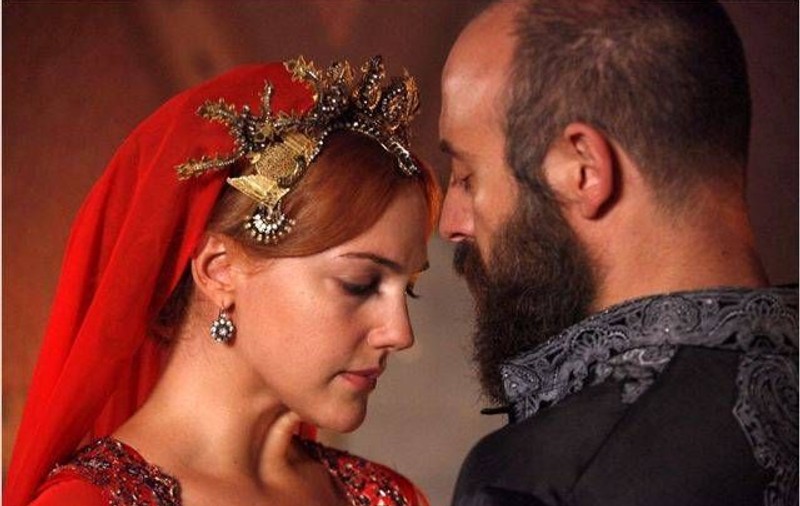REACȚIA nevestei lui "Suleyman Magnificul" după ce actorul ar fi ÎNȘELAT-O