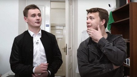 Stepan Putilo (stânga) și Roman Protasevici