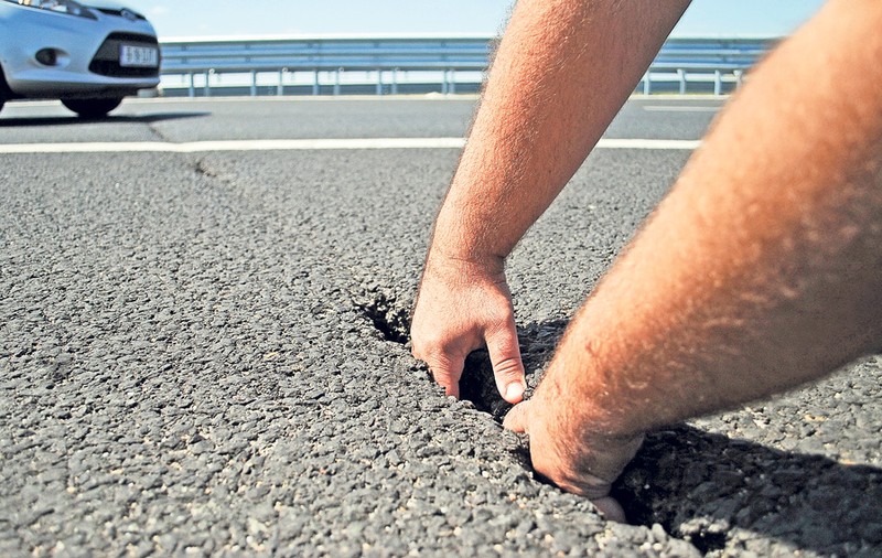 Aici sunt BANII dumneavoastră! Află cât a strâns statul român din taxa de drumuri şi pe ce s-au dus finanțele