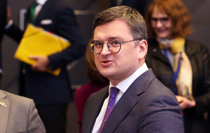 Ministrul de Externe al Ucrainei a pus la București sare pe rana Rusiei cauzată de aderarea Finlandei la NATO. Ce cred că a transmis și României