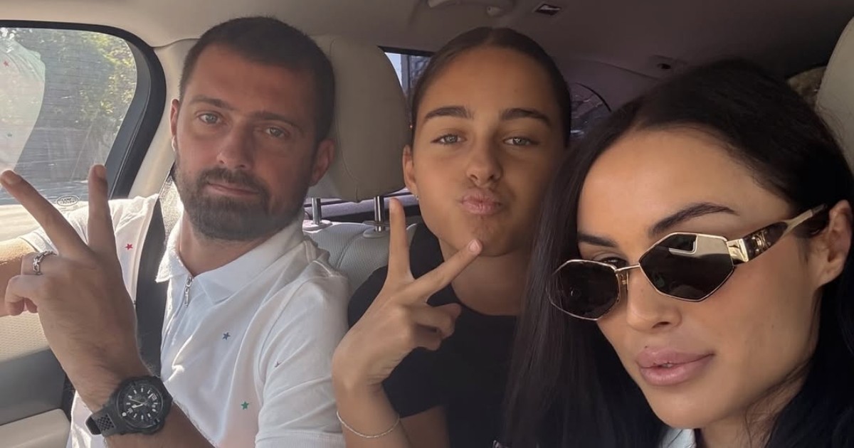 Gabi Tamaș, Selena și Ioana