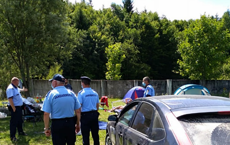 Un pacient cu COVID din Giurgiu, care trebuia să fie acasă, a fost găsit la Cota 1.000, la un picnic
