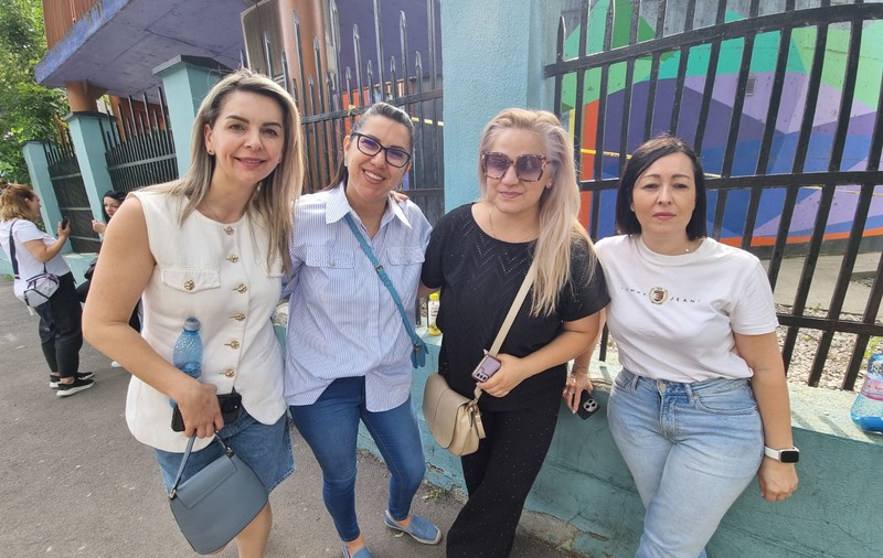 Evaluarea Națională 2026 la Română. Profesori ținuți „ostatici” până la 8 ore în școli: sindicatele acuză Ministerul de incompetență și răzbunări