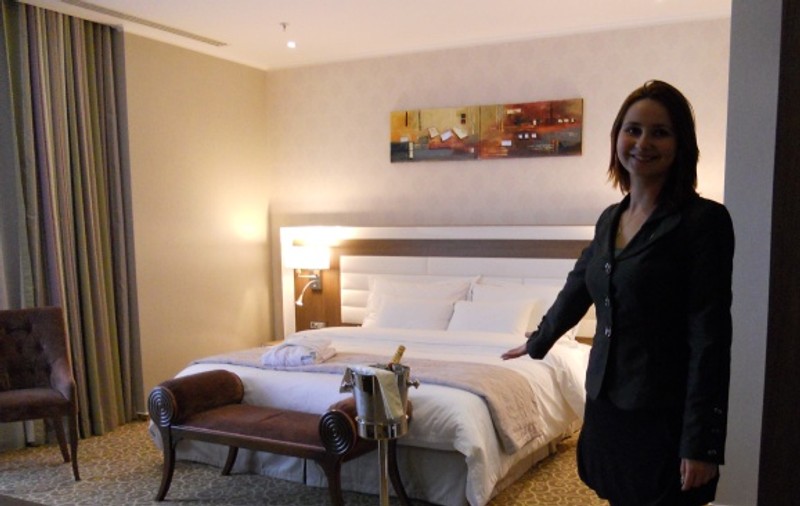"Ricchi e Poveri", primii oaspeţi ai unui hotel de 5* din Bucureşti