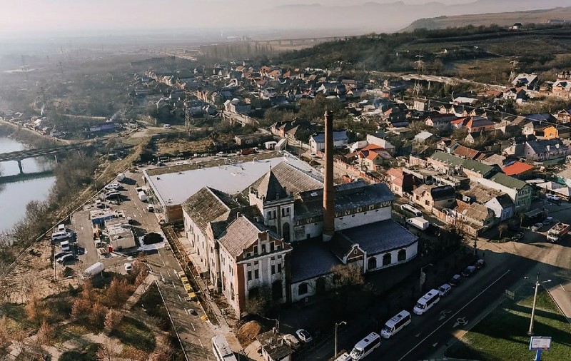 O fabrică de bere din Cluj, veche de 212 ani, scoasă la vânzare pentru aproape 3 milioane de euro