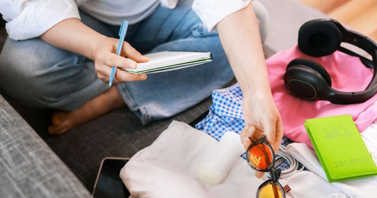Cum să călătoreşti doar cu bagajul de mână. Ghid pentru eficientizarea spaţiului (Foto Shutterstock)