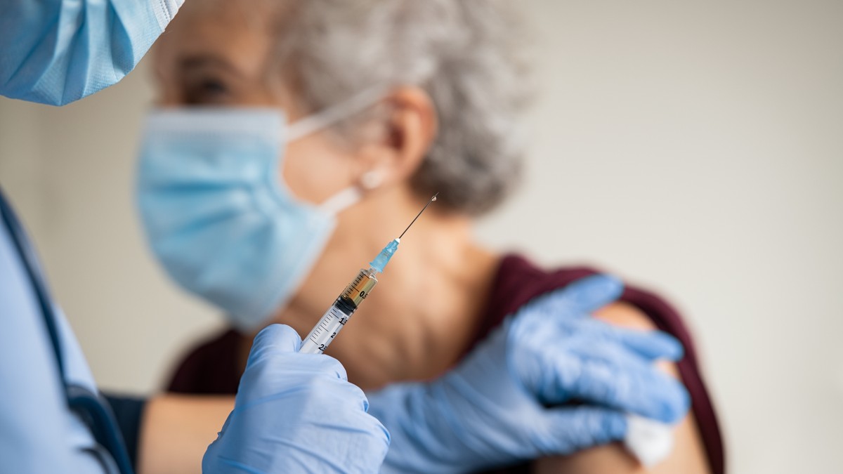 Campania de vaccinare - batranii vor avea prioritate