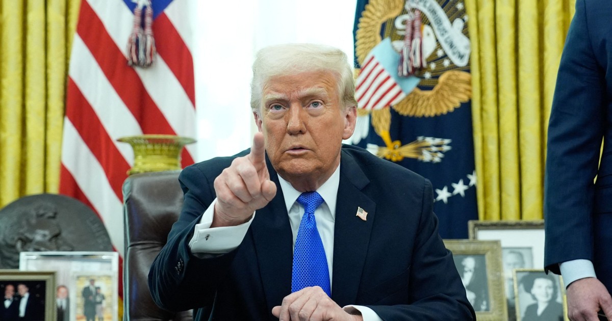 Donald Trump, în Biroul Oval Foto: Hepta