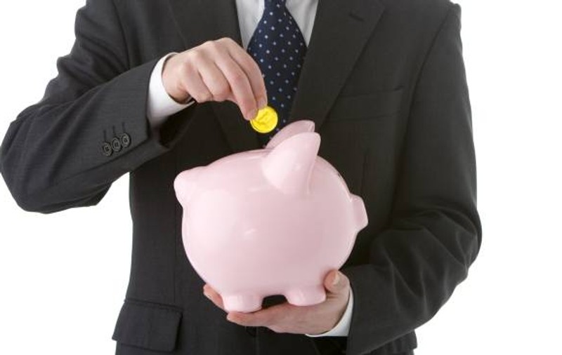 Ce trebuie să ştii dacă vrei să depui bani la bancă