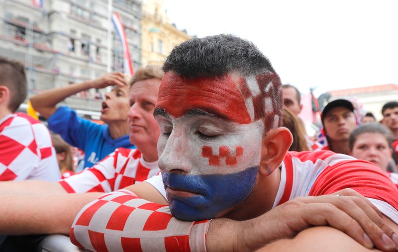 FOTO /  Cum au reacționat fanii croați, după ce Franța a câștigat Cupa Mondială. Imagini din Zagreb