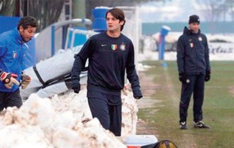 Chivu a tremurat de frig