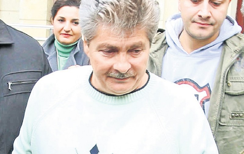 Sorin Ovidiu Vîntu ESTE LIBER