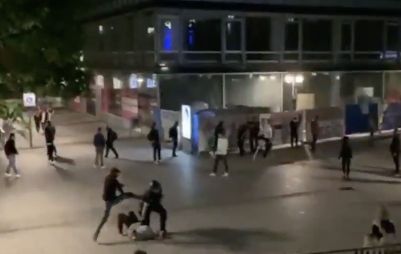 Care este motivul luptelor de stradă din Stuttgart. ”Sunt șocat, n-am mai văzut asemenea violență”, spune adjunctul Poliției