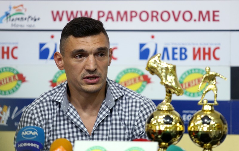 Claudiu Keșeru a primit titlurile de cel mai bun jucător şi de golgheter al campionatului de fotbal al Bulgariei / VIDEO