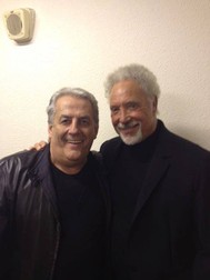 Johnny Săndulescu alături de marele Tom Jones