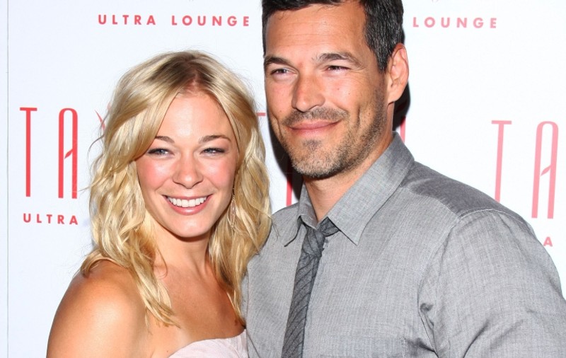 LeAnn Rimes s-a logodit cu Eddie Cibrian