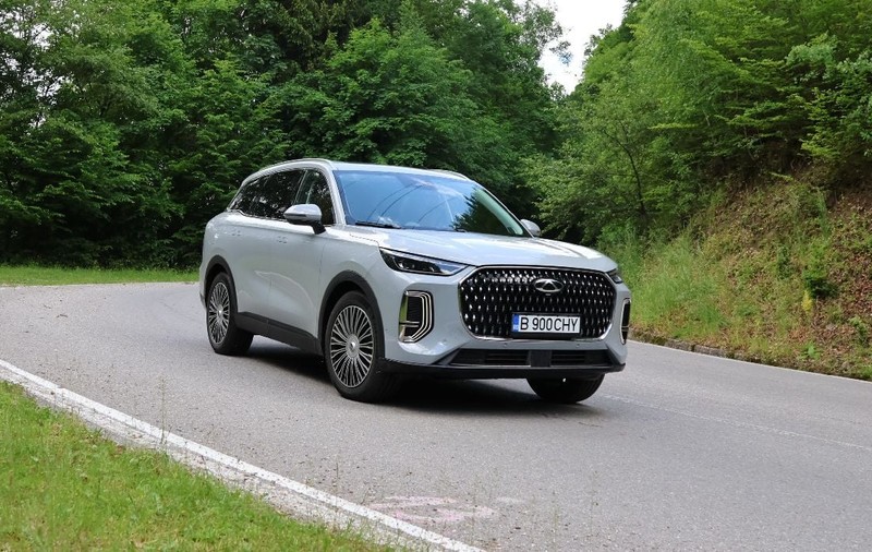 Am condus Chery TIGGO 9 la „Cel mai 4x4". SUV-ul chinezesc de 45.000 euro care face greu de justificat multe modele europene