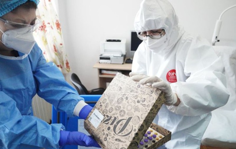 Vaccinul anti-COVID-19 a fost distribuit în cutii de pizza la spitalul din Slobozia. Șeful Institutului Cantacuzino: ”Și ce, pizza n-o mâncați?”