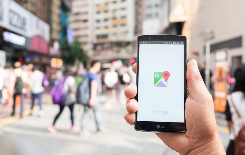 Noua funcție a Google Maps. Waze o are deja iar poliția a criticat-o vehement