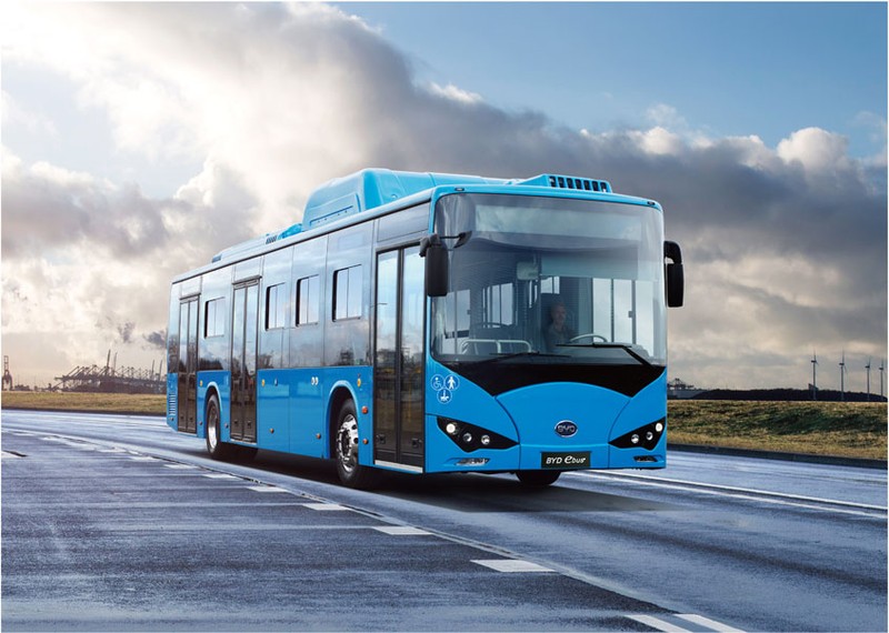 Un model de autobuz de 12 metri lungime, fabricat de producătorul chinez BYD