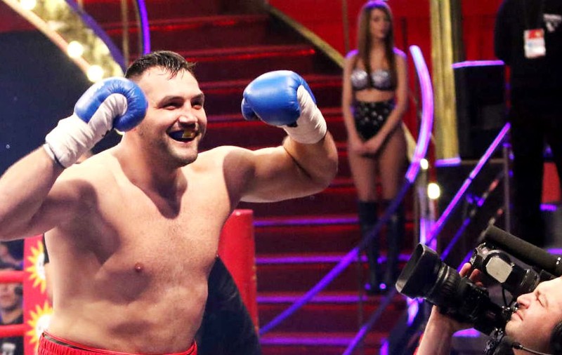 Cristian ”Hammer” Ciocan a câştigat titlul de campion WBO European la categoria grea