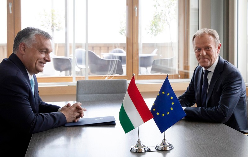 Donald Tusk are în vedere excluderea Partidului Fidesz al lui Viktor Orban din PPE, după măsurile luate în Ungaria
