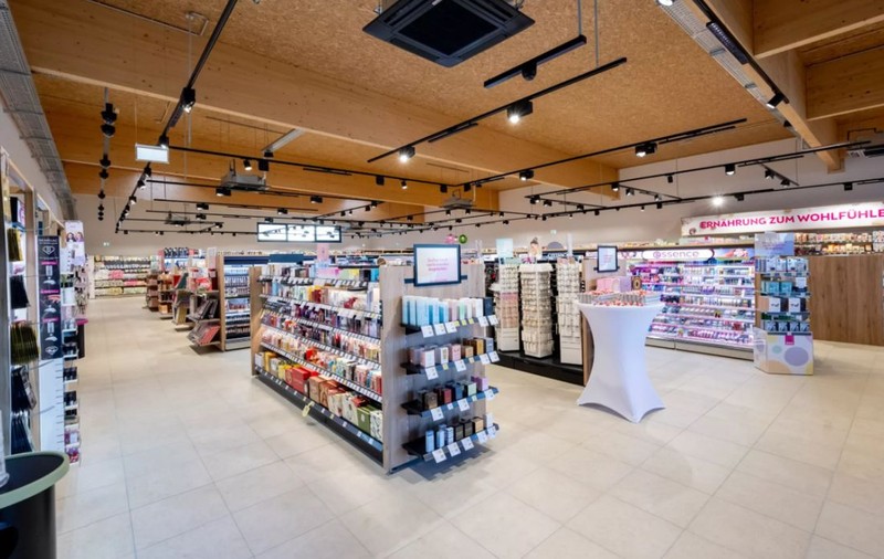 Un nou lanț de magazine vine anul viitor în România și promite peste 300 de produse mai ieftine, permanent