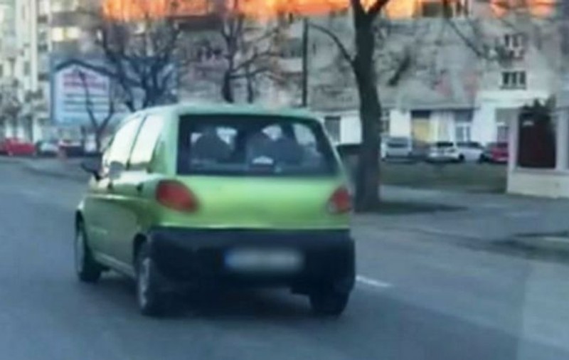 Un bărbat din Târgoviște a reclamat dispariția mașinii sale din parcare. Ce au descoperit polițiștii în trafic
