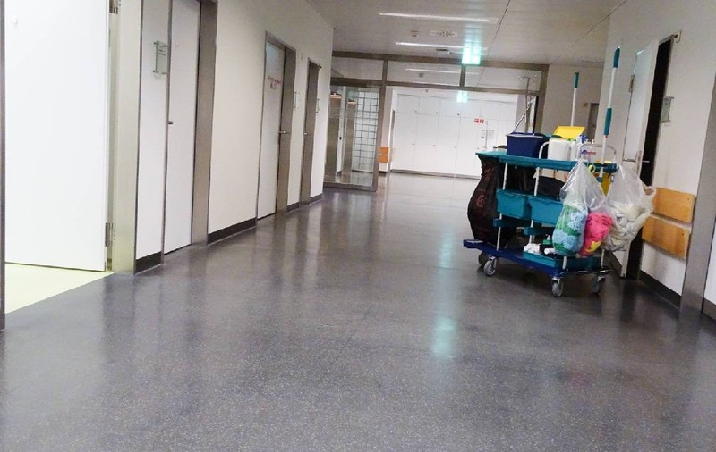 Cel mai bine plătiți medici din Elveția câștigă și de 10 ori mai mult decât cei din România: diferențe uriașe între specialiști și generaliști