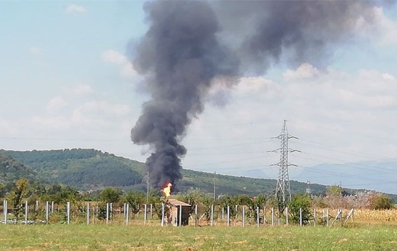 Explozie urmată de incendiu la o fabrică de vopsele din Vâlcea. Mesaj de avertizare, emis prin sistemul Ro-Alert (VIDEO)
