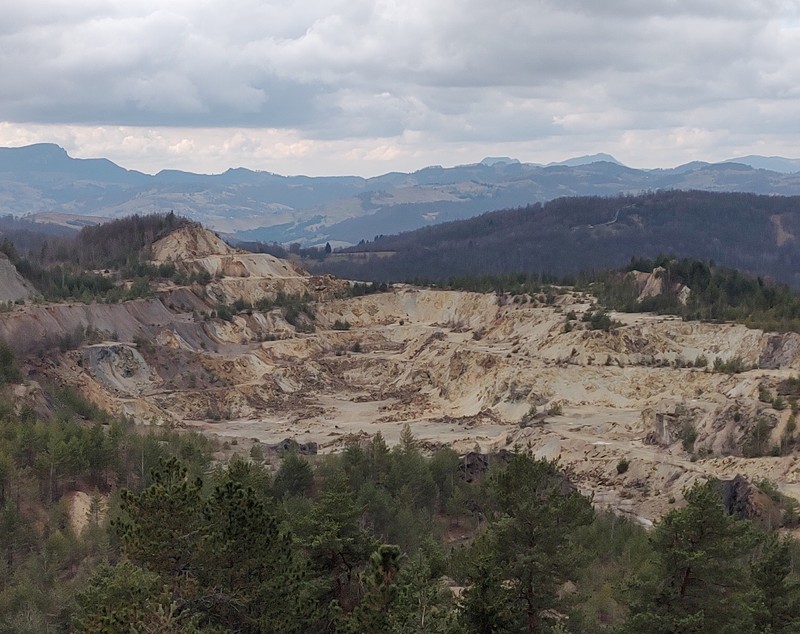 Bătălia pentru aurul de la Roșia Montană. Statul român răspunde acuzațiilor lui Gabriel Resources, care solicită anularea deciziei prin care a pierdut dreptul de exploatare