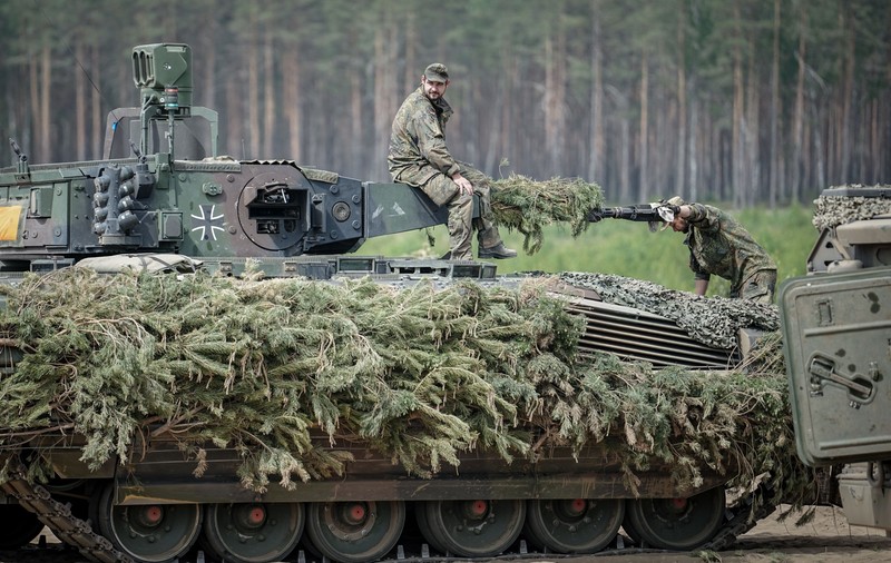 România va primi litoralul ucrainean al Mării Negre și 100.000 de soldați NATO vor fi trimiși în Ucraina, susține Serviciul rus de Informații Externe: „O încercare de răzbunare”
