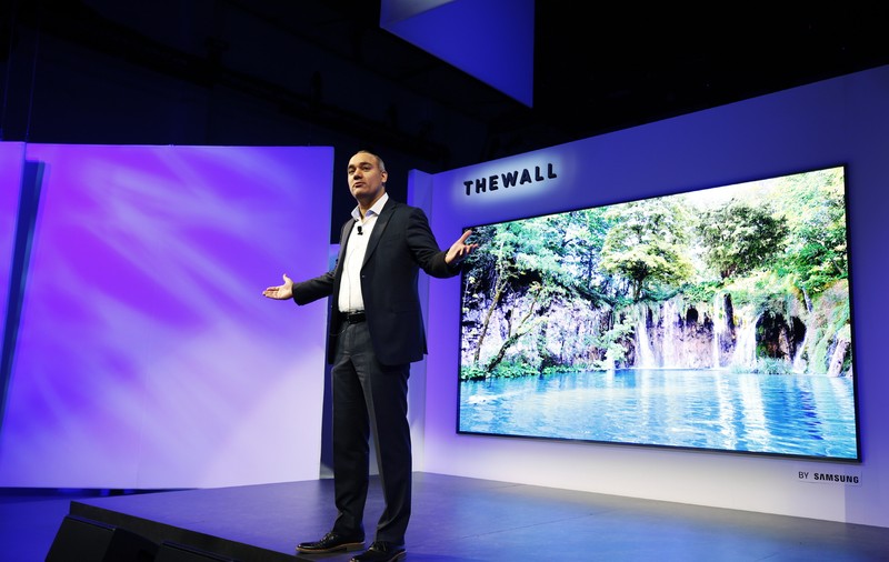 Apple dezvoltă ecrane MicroLED, pentru a se elibera de Samsung - VIDEO