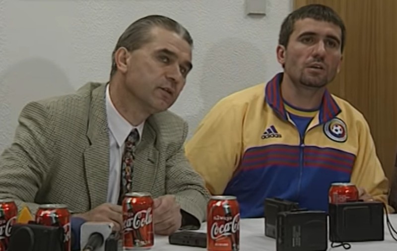 INTERVIU. „Tu, ăla cu mustaţă”. Cum a ajuns o celebră replică a lui Hagi să concureze la Premiile Gopo: „Nu credeam că ieşitul în stradă se va opri după anii 2000”