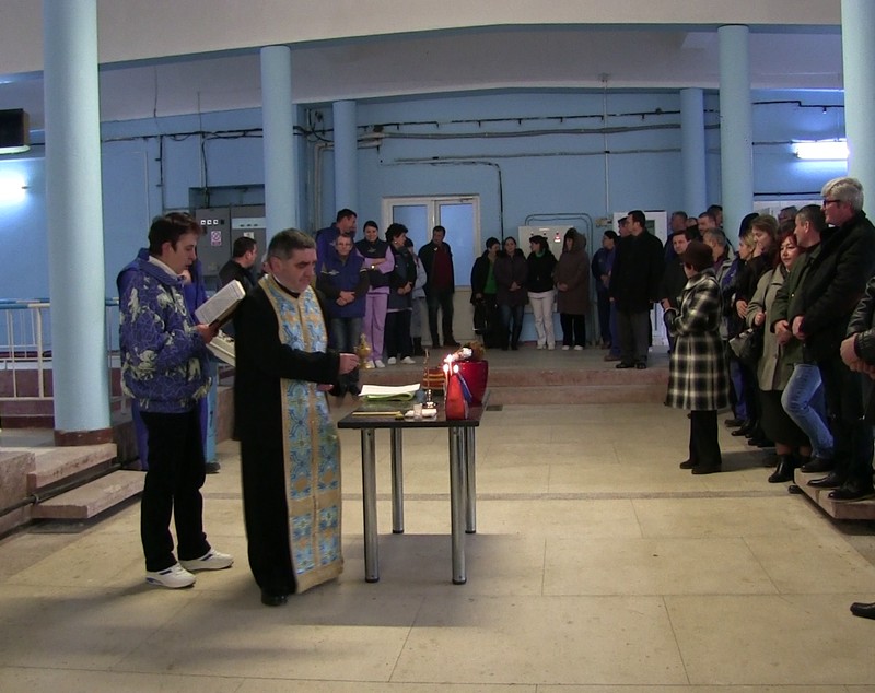 FOTO| Agheasmă la robinete pentru zeci de mii de prahoveni. Cum este posibil acest lucru