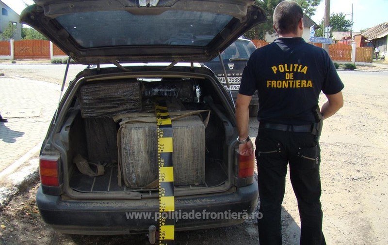 Un contrabandist a fost fugărit doi kilometri de un polițist de frontieră