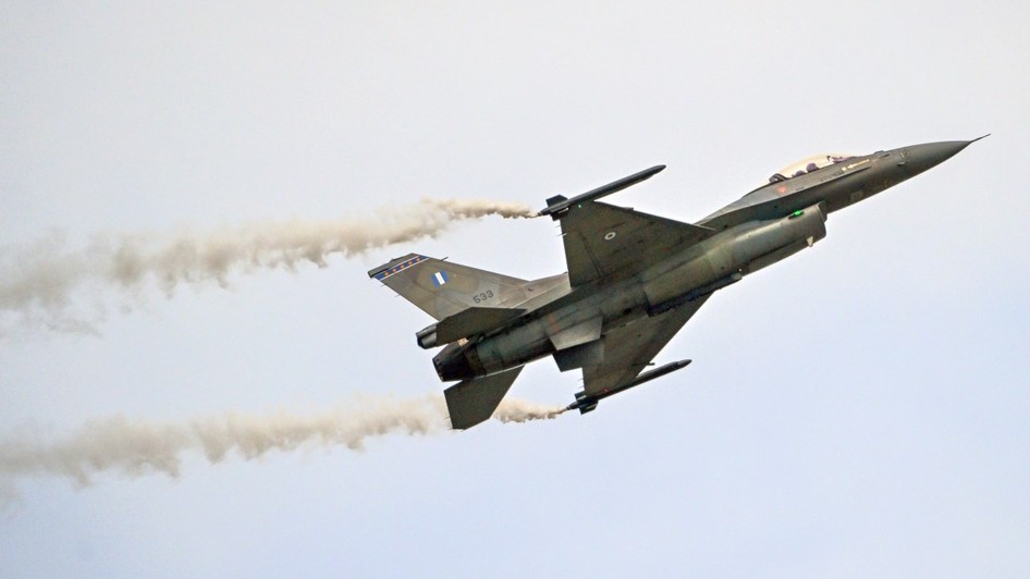 Imagine cu caracter ilustrativ cu un avion F-16 în misiune aeriană. Foto: Getty Images