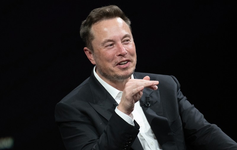 Elitele și „poporul” sunt în competiție sinucigașă. Nebunia lui Elon Musk