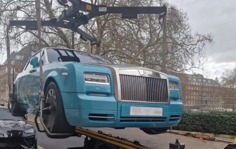 Mașinile de lux din Londra au început să fie ridicate pentru parcări ilegale: „Proprietarii sunt așa de bogați că nu-și dau seama de amenzi”