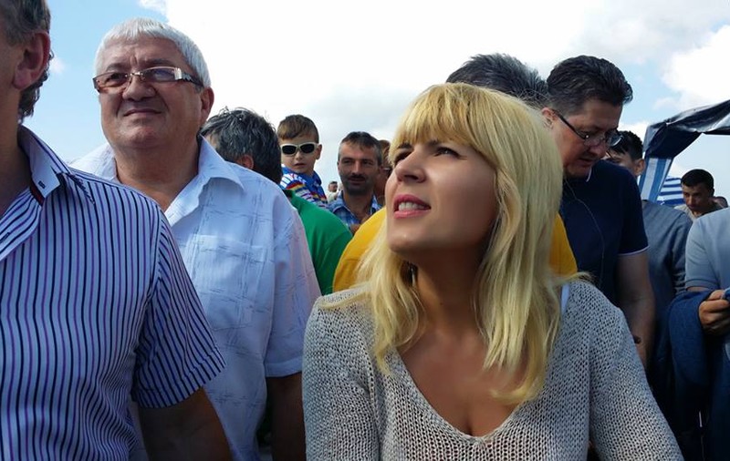 Elena Udrea, DEZAMĂGITĂ că nimeni n-a vrut-o naşă pe muntele Găina