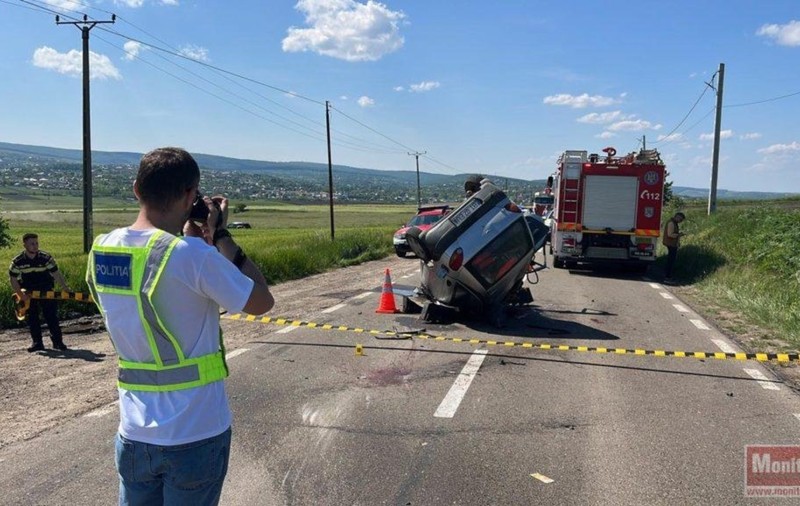 O femeie din Botoșani, moartă într-un accident, a fost găsită de familie, după 6 ore, într-un șanț: „Sigur, mama este și ea aici'