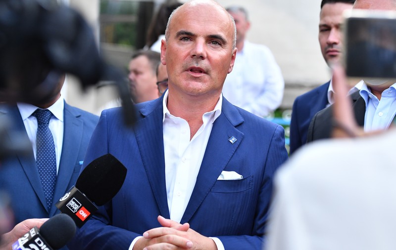 Rareș Bogdan și-a depus candidatura să fie vicepremier la rotativă. Scorul PNL în trei sondaje și un nou președinte pentru București