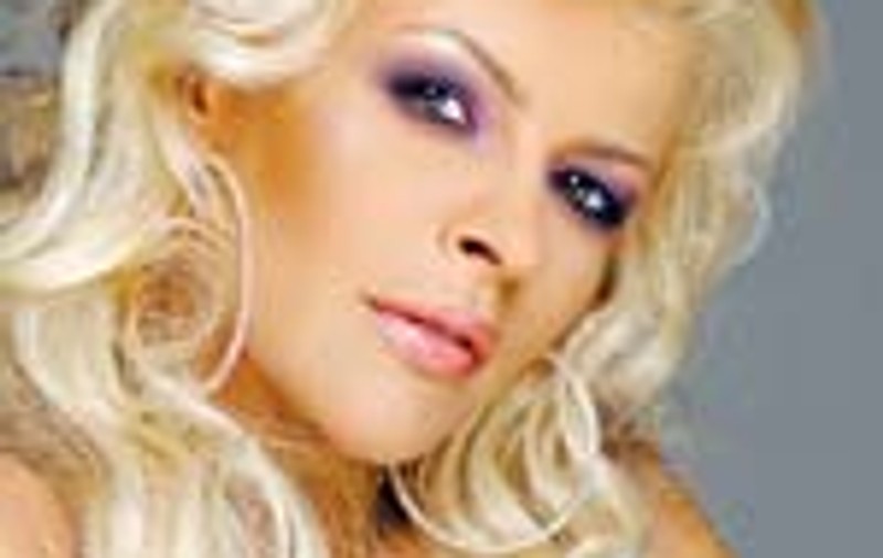 Sanda Ladosi face botez dupa Paste
