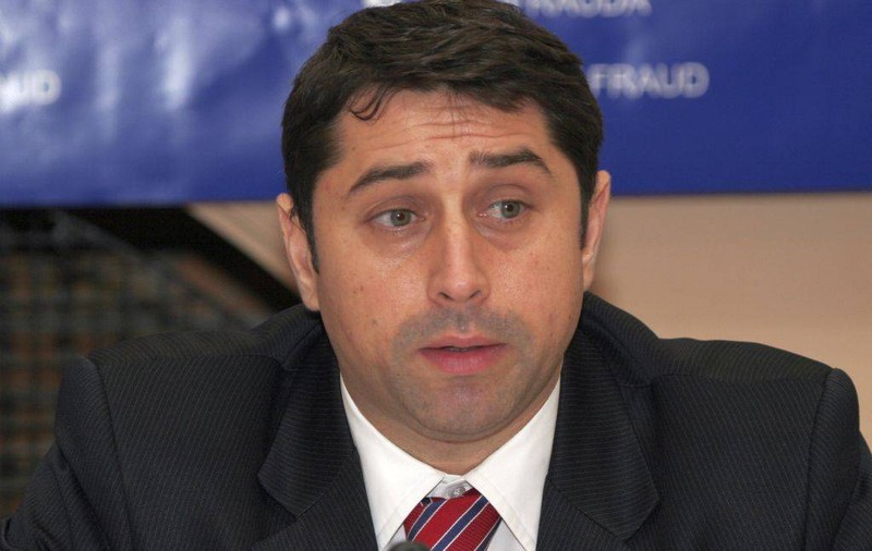 CRISTIAN DAVID, fost ministru de interne, REŢINUT. Ministrul despre șpagă: ”Era mai bine dacă era în lei!”