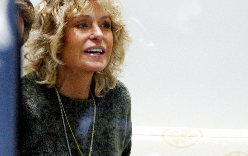 Farrah Fawcett s-a întors acasă după tratamentul de cancer 