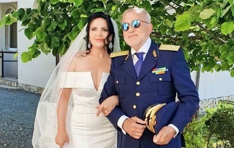 Ioana și Ilie Năstase se află în plin divorț, iar bruneta face noi dezvăluiri despre relația lor. „Cadourile pe care mi le-a oferit, inclusiv maşina şi verigheta, îmi vor rămâne”