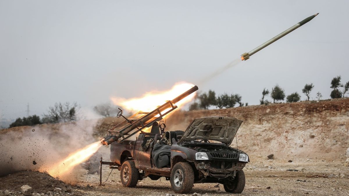 Forțele turce din Siria și armata regimului de la Damasc se află la un pas de un conflict major, după mai multe schimburi de focuri soldate cu numeroase victime FOTO: Hepta