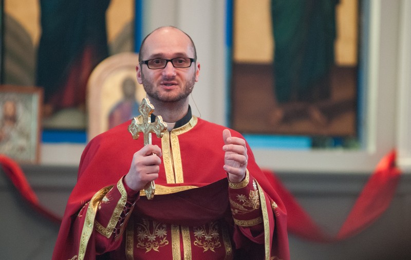 INTERVIU | Un preot român este patronul unei echipe de fotbal din SUA. Timotei Sas conduce Biserica și clubul din Duluth